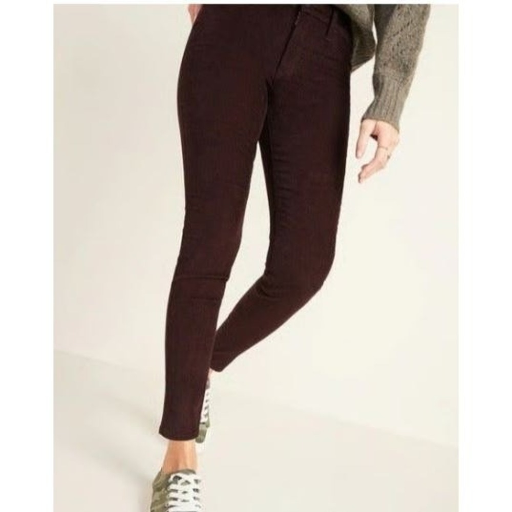Old Navy Rockstar High Rise Super Skinny Burgundy Size 14 Regular Corduroy Pant
